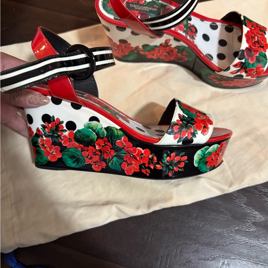 Dolce&Gabbana Floral Wedge Sandals